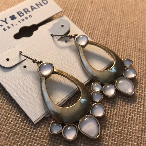 Lucky Brand Jewelry - 💍HP💍 NWT Lucky Brand gold drop/dangle earrings